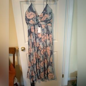 Astr The Label Multicolor Pleated Dress